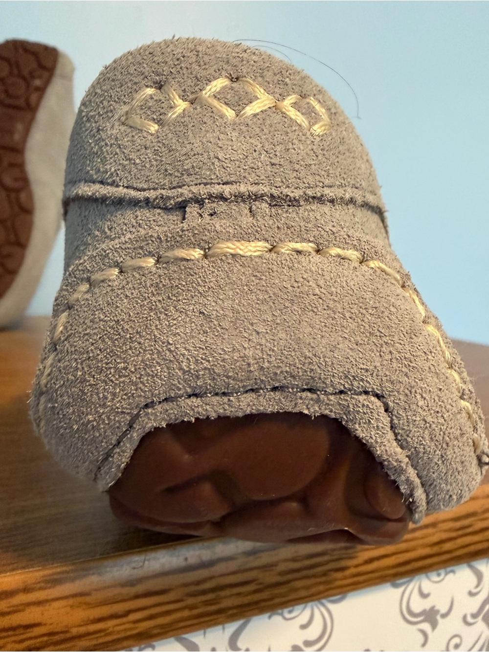 UGG Ansley Women’s Suede Moccasin Slippers in Light Gray with Shearling Lining - Picture 7 of 9